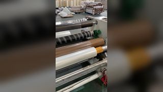 コールドラミネートフィルムがプリントを保護し、強化します